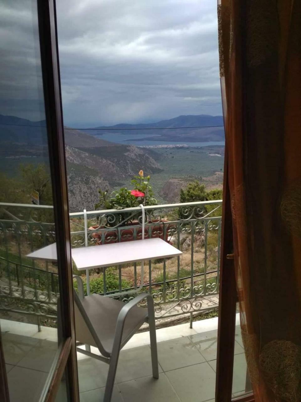 Sun View Guesthouse Delphi Zewnętrze zdjęcie